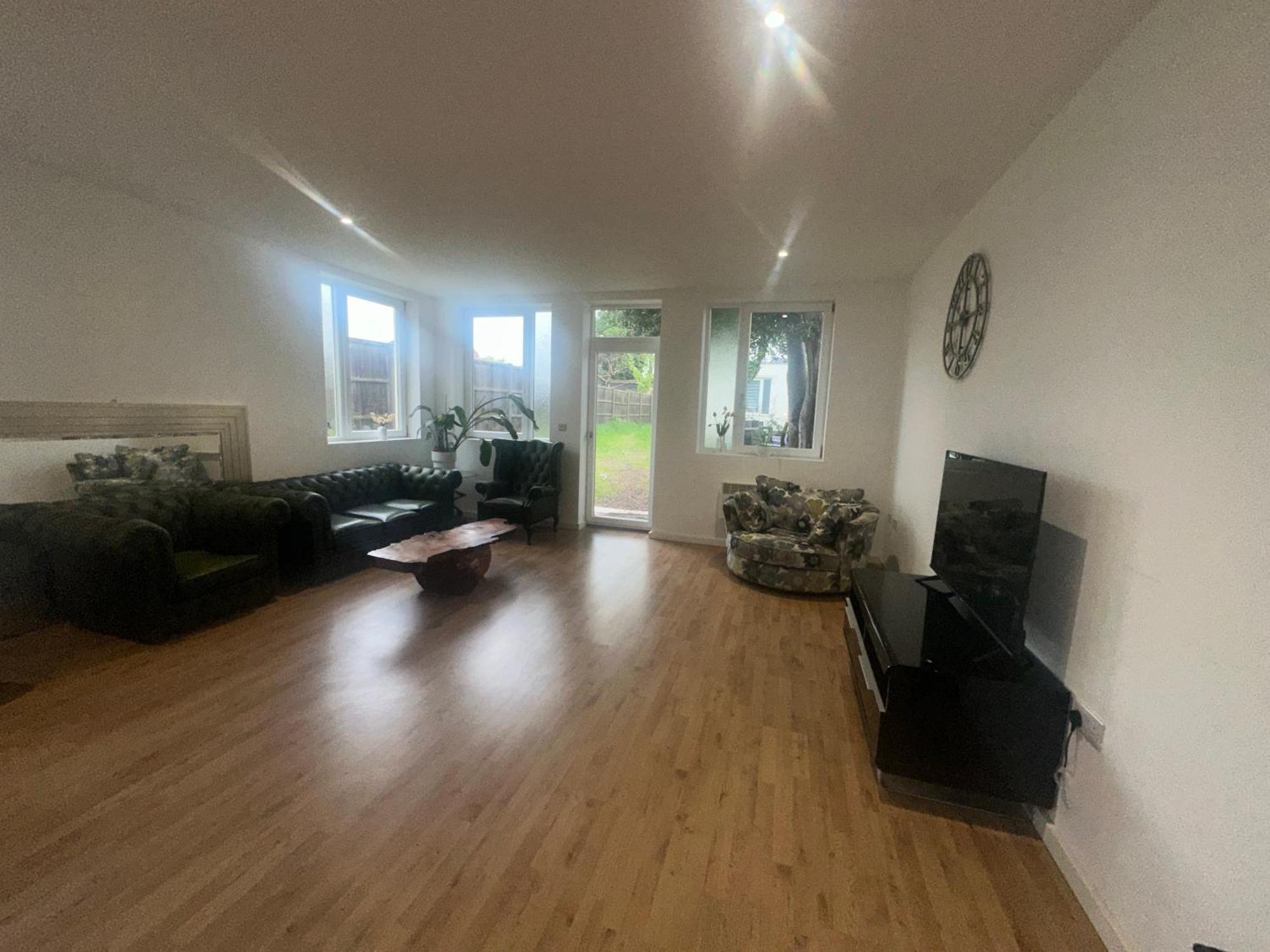North London A Spacious 7 Bedroom House Accommodating Up To 18 People Complete With Own Gym And Table Tennis Exterior foto