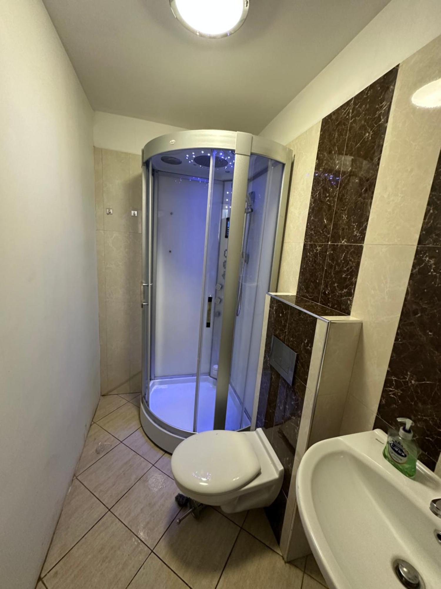 North London A Spacious 7 Bedroom House Accommodating Up To 18 People Complete With Own Gym And Table Tennis Exterior foto